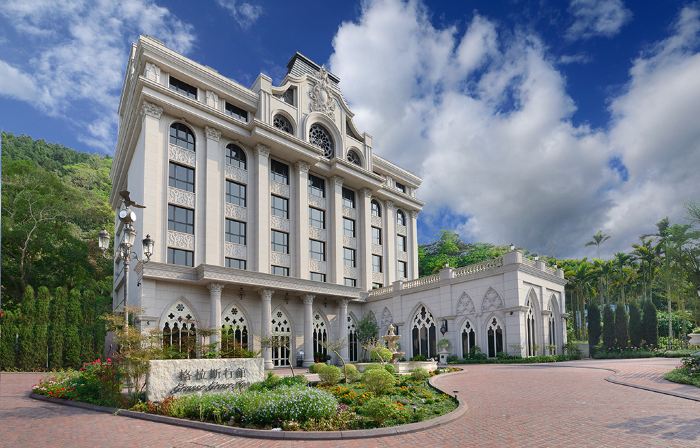 Grasse Grace Manor