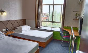 Qianjiang Jinsui Business Hotel
