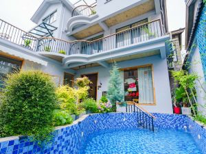 Taibei Holiday Villa