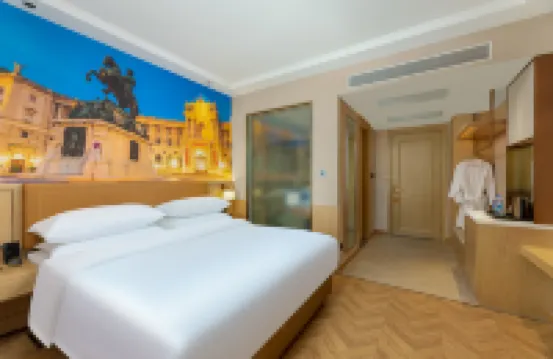 Vienna Hotel (Heze Cao County Wutaishan Road)