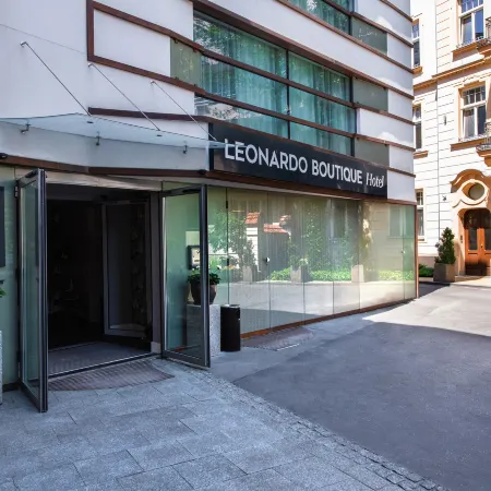 Leonardo Boutique Hotel Krakow City Center Отели рядом с достопримечательностью «Галерея Артемис»