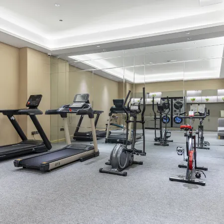 Vienna International Hotel (Zigong Lantern Park Fanhua Branch)