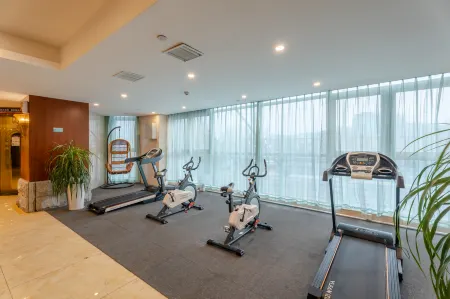 Magnolia Hotel (Hefei High-speed Railway South Station, Ningguo Road Branch) Отели рядом с достопримечательностью «Anhui Technical College of Industry and Economy (West Area)»