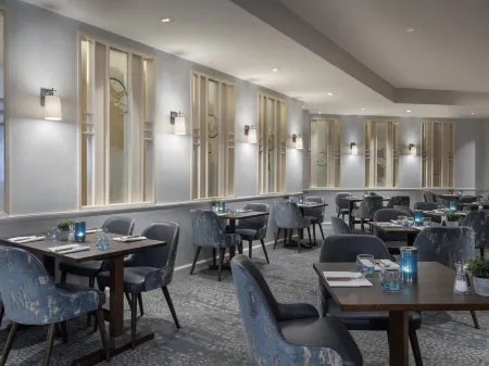 Delta Hotels Peterborough Отели рядом с достопримечательностью «Longthorpe Tower»