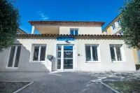 Comfort Aparthotel Aix le Tholonet فنادق في Le Tholonet