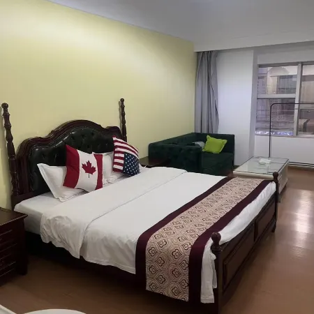Dazhen Plaza Hotel Отели рядом с достопримечательностью «Конгресс-центр Kunming Hall»