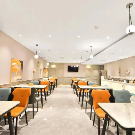 Rise Hotel (Changchun FAW West High-speed Railway Station)