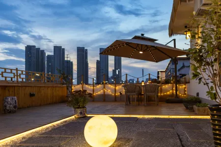 Yiyou homestay (Lijingmen, Shizi Street, Luoyi Ancient City) Отели рядом с достопримечательностью «Shenzhou Peony Garden»