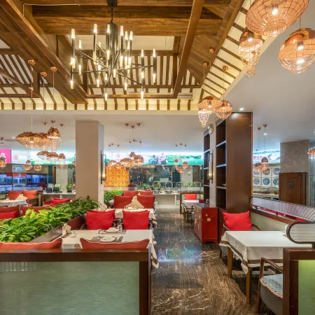 Mango One Huayue Hotel