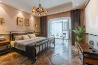 A dream B & B (Yichang Huaxiang Three Gorges Cultural World)