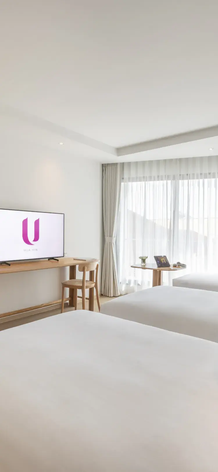 ห้องซูพีเรียร์ 3 ที่นอน พร้อมอ่างอาบน้ำ (24 Hours Use of Room)