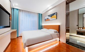 Yaji Hotel (Urat Qianqi Railway Station Tianyi Commercial Building)