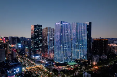 Foshan ancestral temple Ruiyun auspicious high-altitude audio-visual service apartment