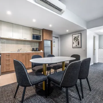 Hudson Parap Hotels near Parap Market