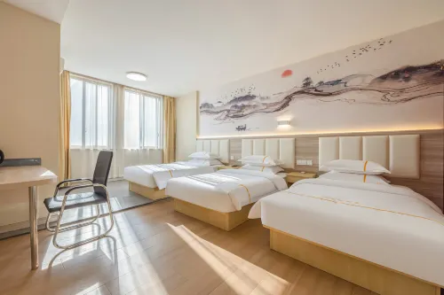 Moon Bay Hotel