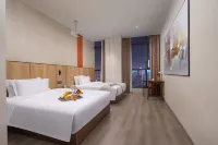 Yueranju Hotel (Wuhan Yellow Crane Tower Yuhualin Branch) Отели в г. Река Чу и Улица Хань. Живописный район Восточное Озеро