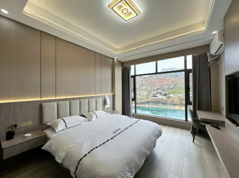 Dali Heqing Jiahong Hotel