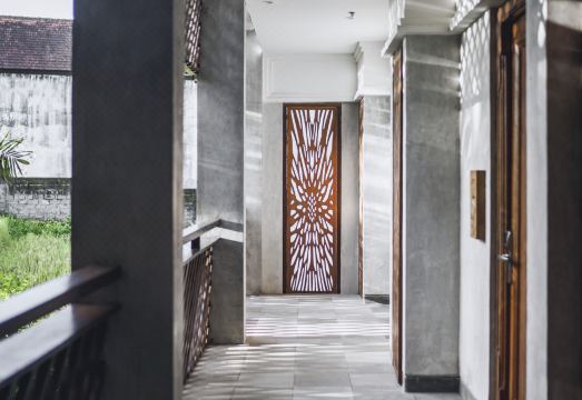 5. 아디와나 비스마..