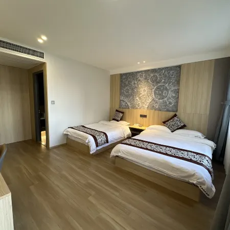 Xinbinlongxu Business Hotel