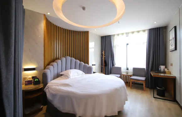 雲朵遇上酒店（營山店）