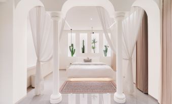 Island·Designer Hotel(Sanya High-speed Railway Station)