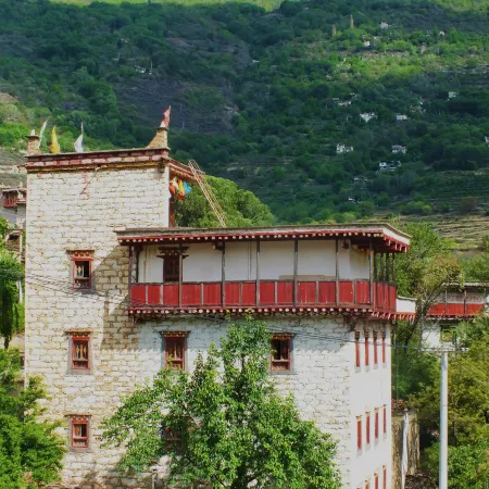 Danba Zhuoke · Huan Shan View Parent-Child Family Resort VILLA Mountain Lodge