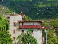 Danba Zhuoke · Huan Shan View Parent-Child Family Resort VILLA Mountain Lodge