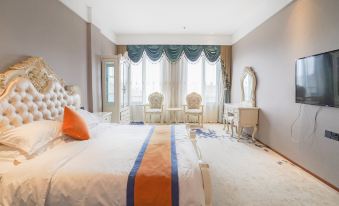 Fisher Island Holiday Hotel