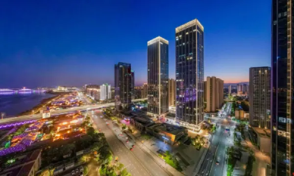 DC Cloud Hotel (Honggutan Nanchang Star Ferris Wheel) Hotels near Star of Nanchang Ferris Wheel