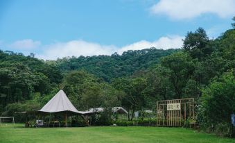 LUYINSANQIU GLAMPING RESORT