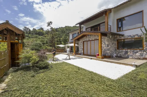 Huaqiyue · Zhuli Jian Homestay