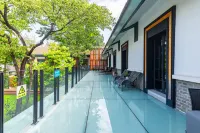 TRUE GO S Hotel·1924 (Beijing Wukesong PLA 301 General Hospital) Hotels near Colleges and Universities Memorial Forest