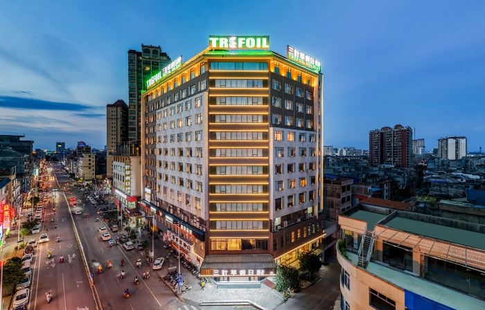 trefoil hotel