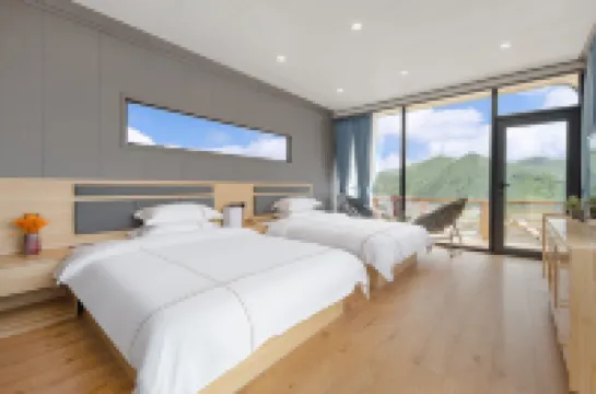 Luobu Starlight · Verdant · Valleys Luxury Camp Hotel (Kangding Xinduqiao Town)