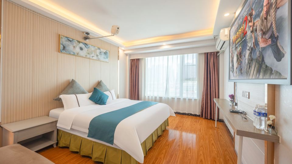 Yilong Hotel