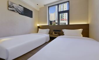 XINJI Hotel