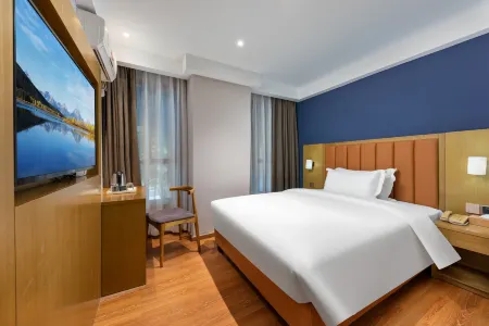 No.8 Season Hotel  (Nanshan Metro Station)