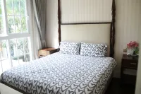 Grand Florida Beachfront Condo Resort Pattaya E208