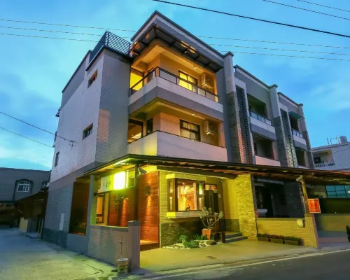 Spring Tree Hotels near Yilan Sancing Temple