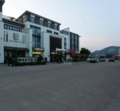 CAOHUQIANFENGYUANARTHOTEL