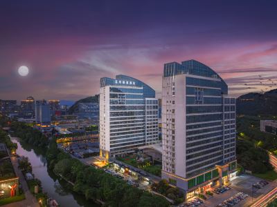 Jade Crystal Hotel