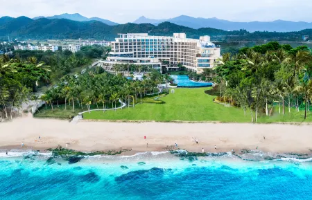 Sanya Jinsha Seaview Hotel Отели рядом с достопримечательностью «Xidao Wharf»