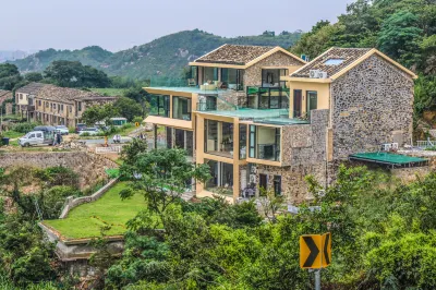 Encounter Mountains and See the Sea Villa Homestay