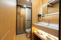Super 8 Hotel (Quanzhou Nan'an Hongse Laifulong Shopping Plaza) - 2 Yıldız