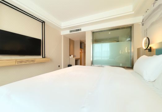 3. 루이 타임 호텔..