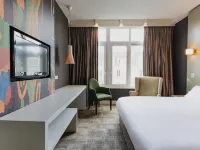Hotel JL No76 Hotels near Moco Museum