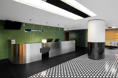 Designer Hotel (Shanghai Hongqiao Hub Yinggang East Road) Отели в г. Шанхай