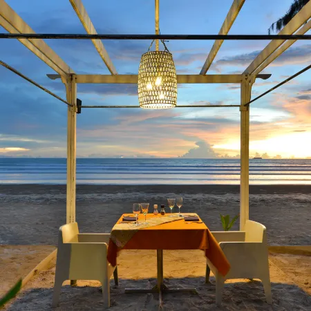 Twin Lotus Resort & Spa - Adult Only (November to April)