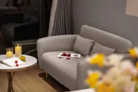 Longli Huachen Hotel