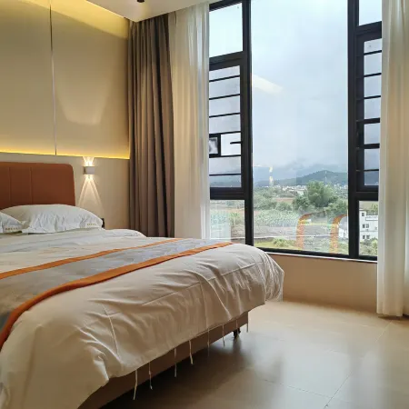 Yinhe Hotel